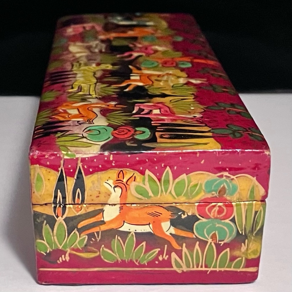 KASHMIR Papier Mache LACQUERED BOX / Vintage NATIVE CRAFT / Deer, RABBIT, Tiger